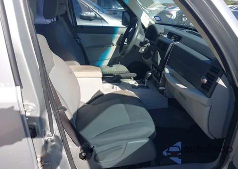 2008 Jeep Liberty Sport z USA, uszkodzony, nr VIN 1J8GN28KX8W188027